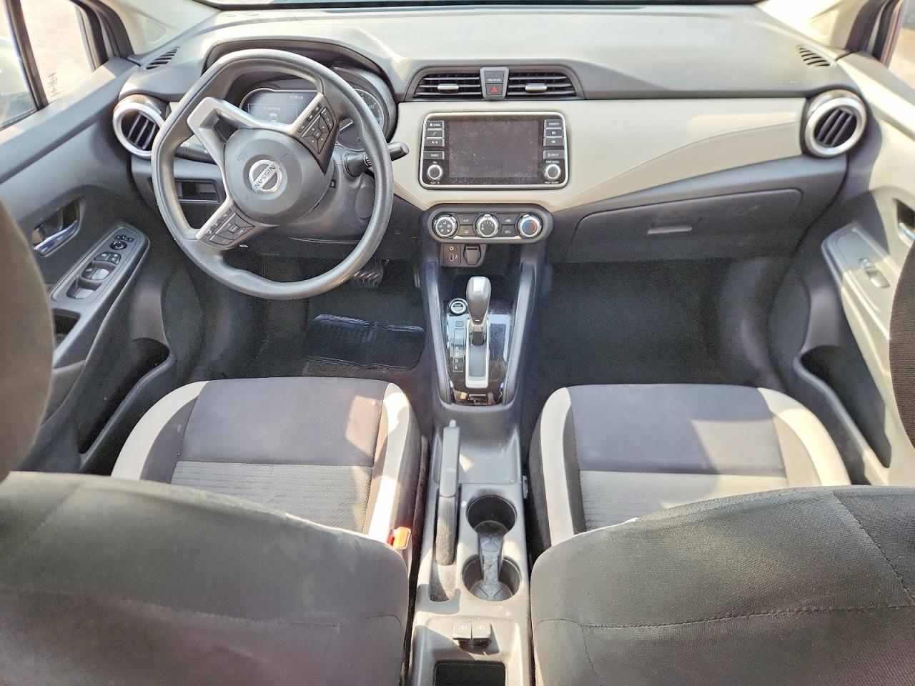 Nissan Versa Sv