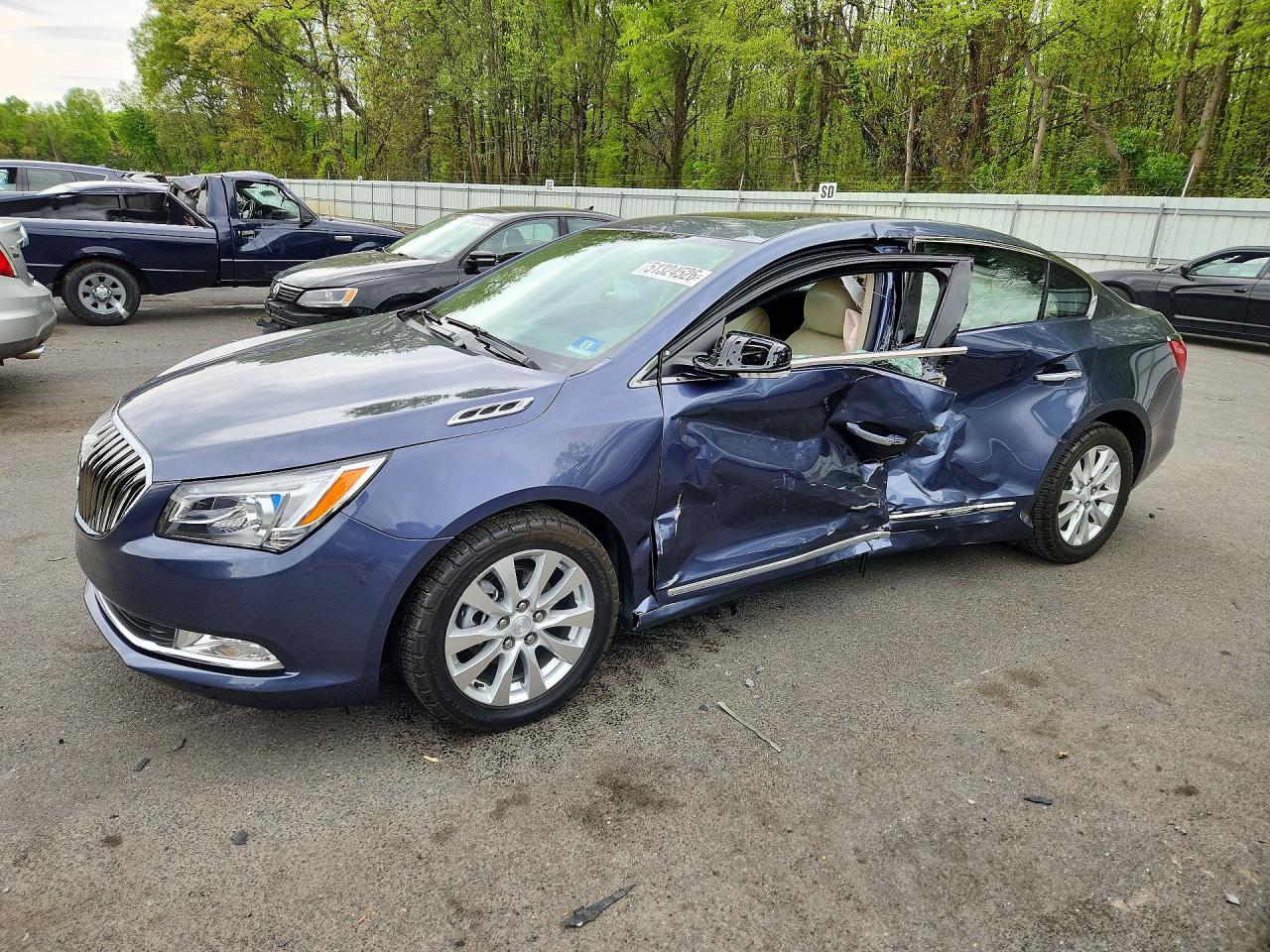 Salvage Buick LaCrosse Image