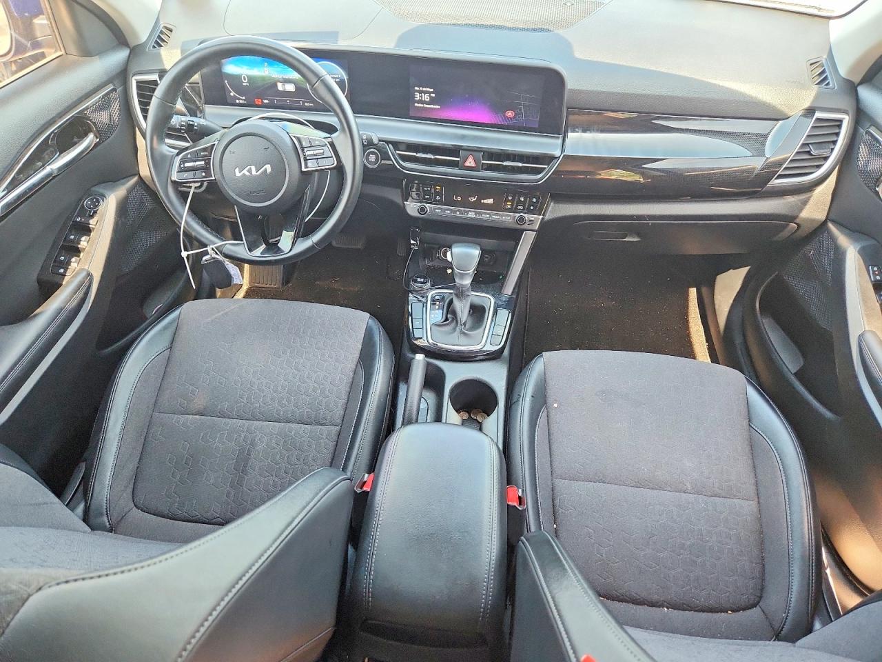 Kia Seltos S