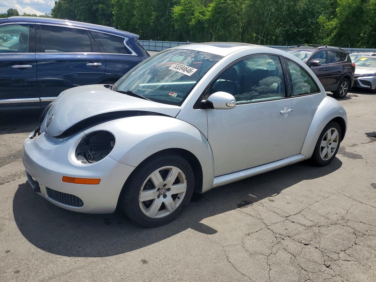 Salvage Volkswagen Beetle Image