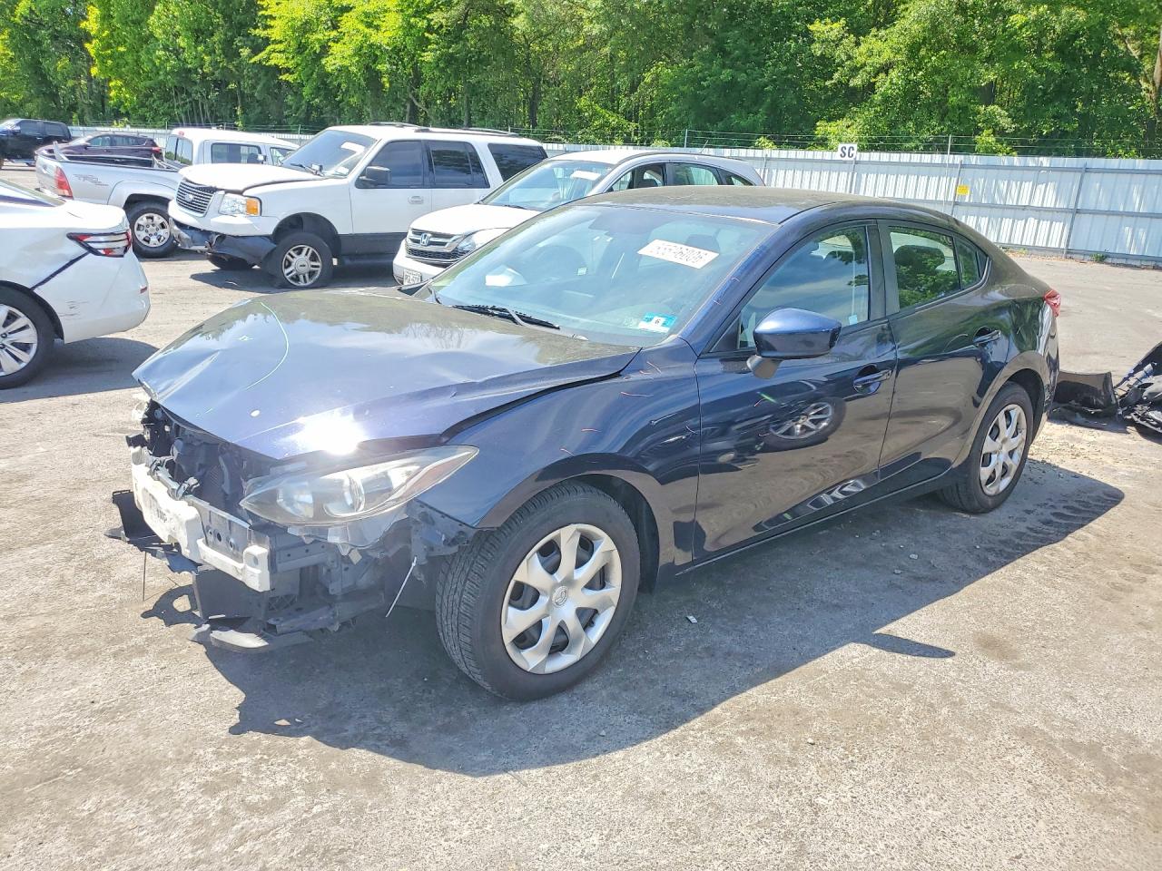 Salvage Mazda 3 Image