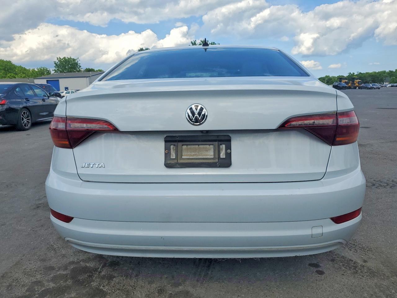 Volkswagen Jetta S