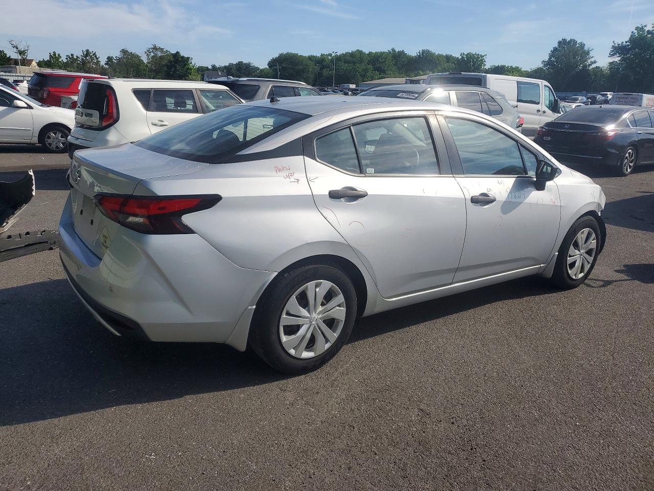 Nissan Versa S