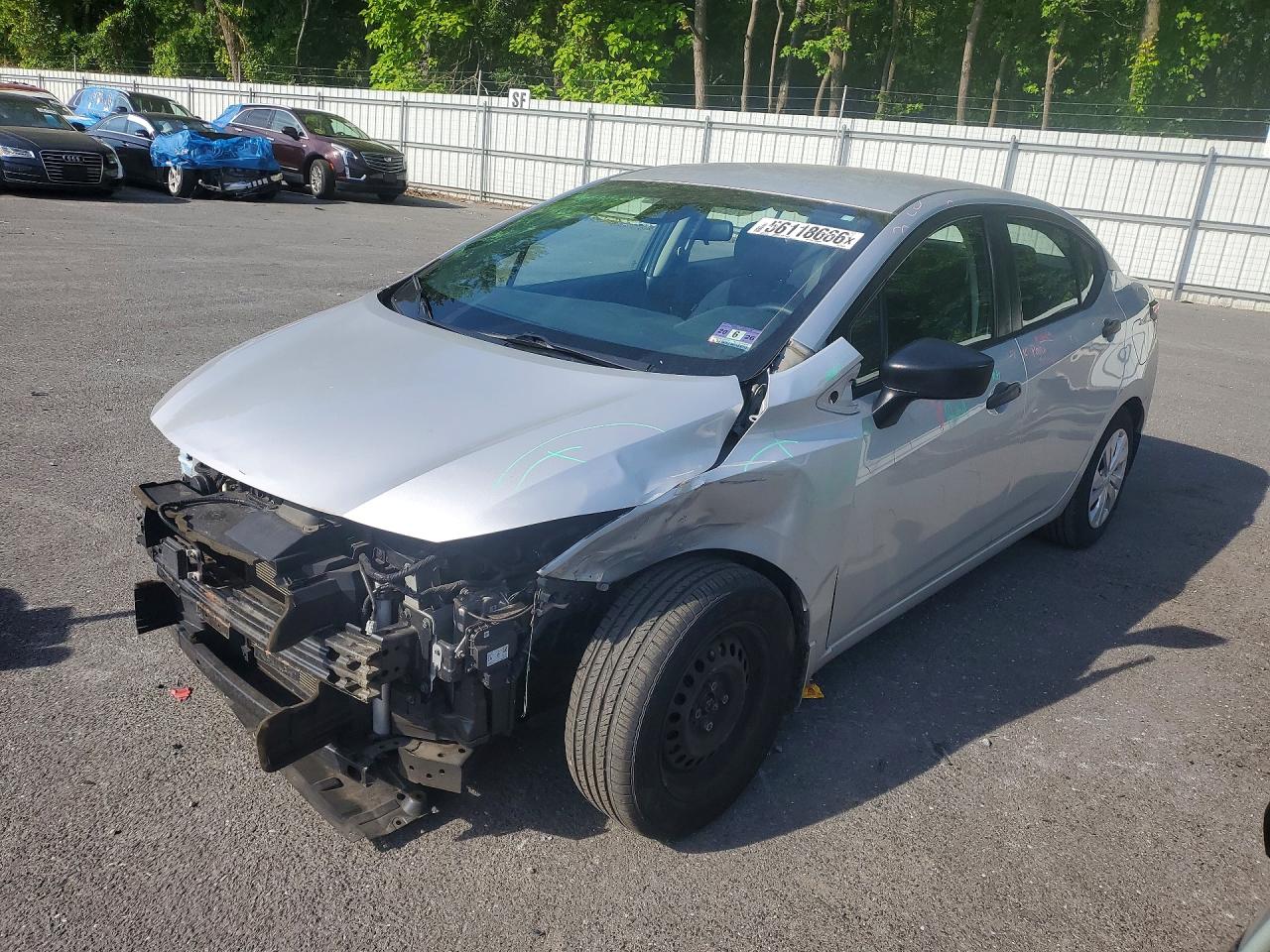 Salvage Nissan Versa Image