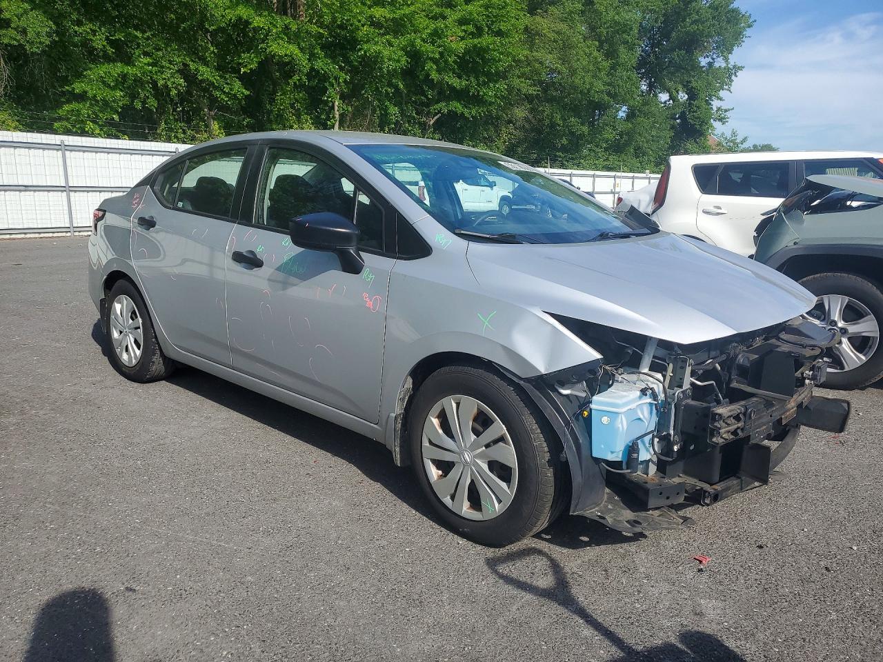 Nissan Versa S