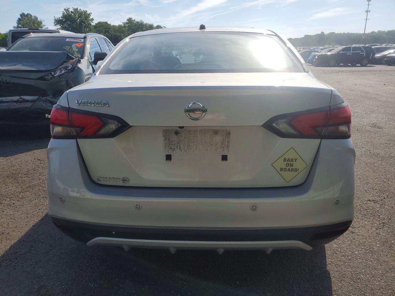 Nissan Versa S