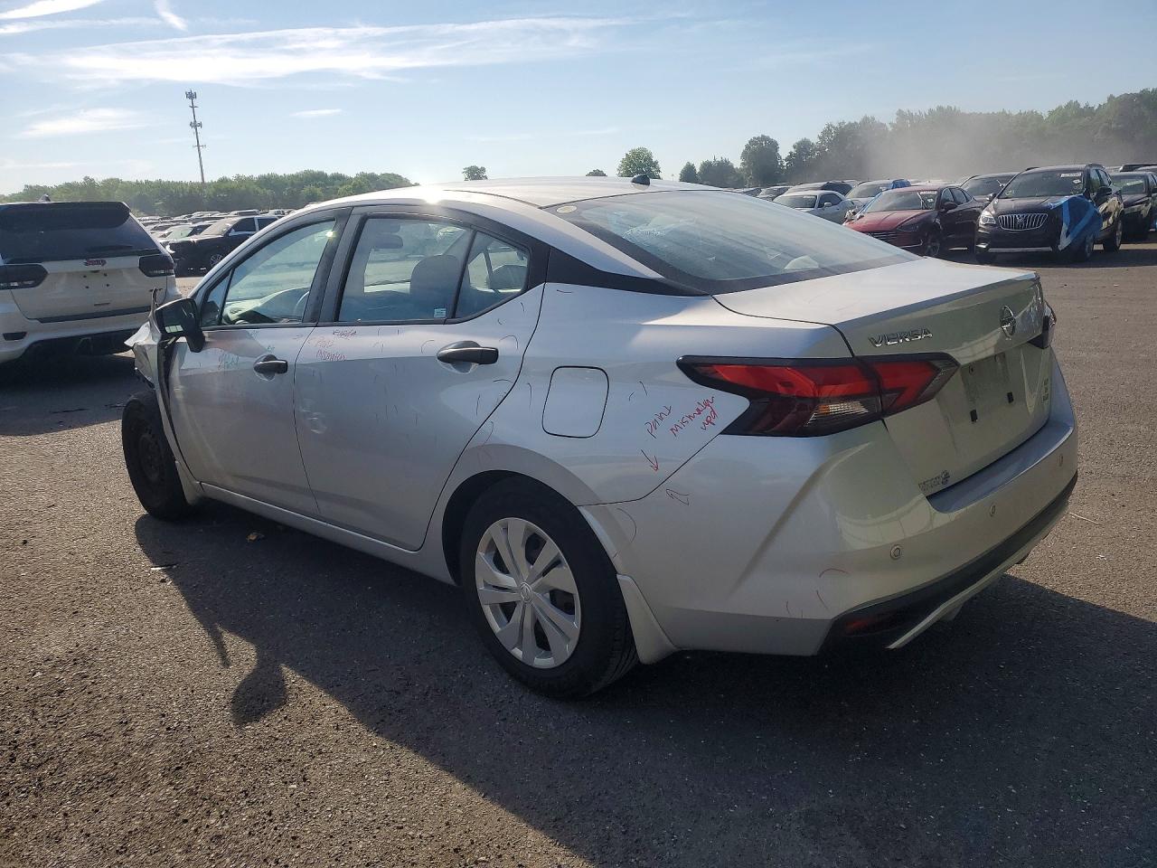 Nissan Versa S