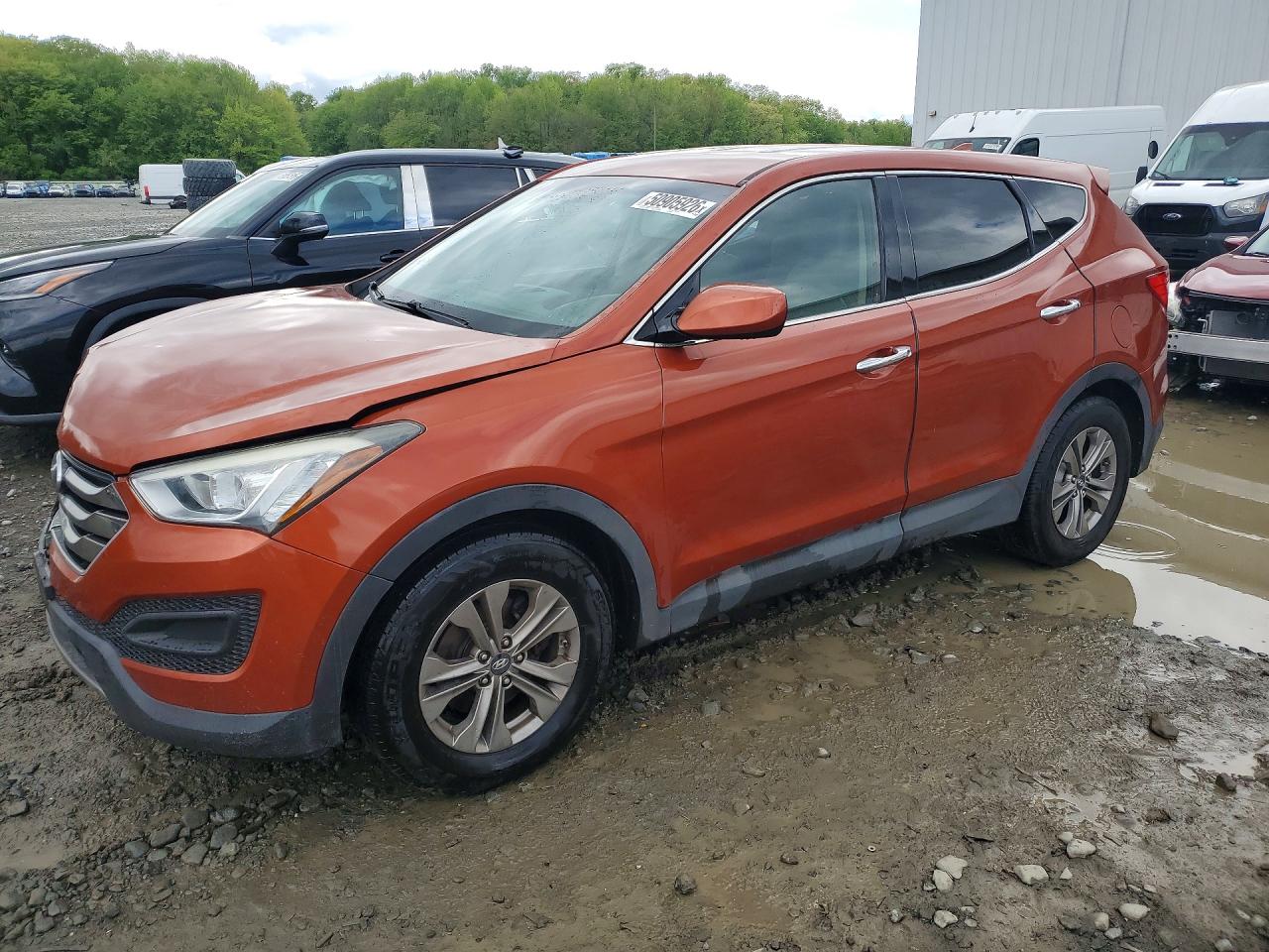 Salvage Hyundai SANTA FE Image