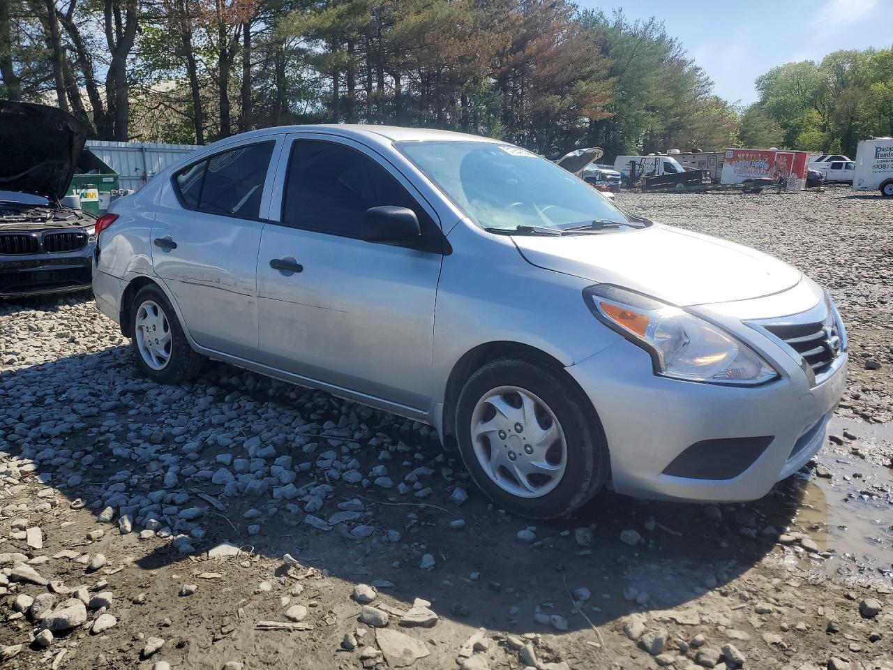 Nissan Versa 1.6 S