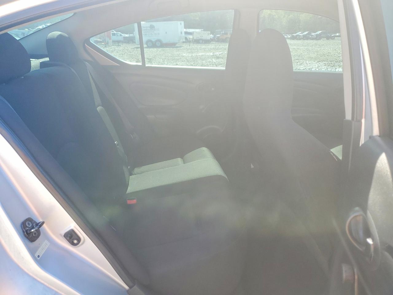 Nissan Versa 1.6 S