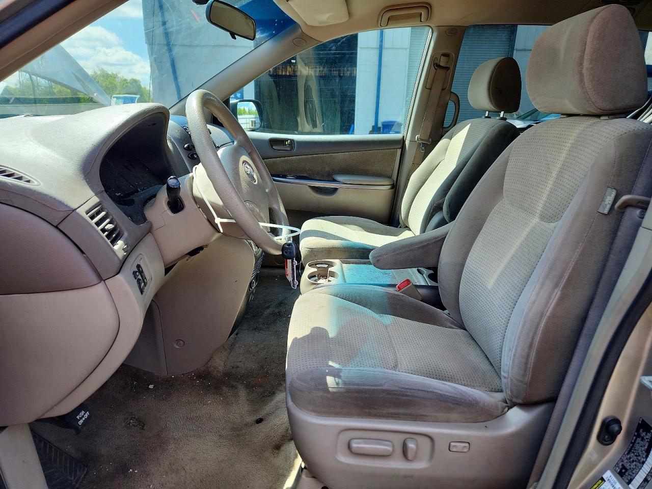 Toyota Sienna Le 8-passenger