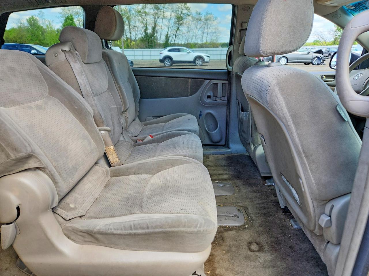 Toyota Sienna Le 8-passenger