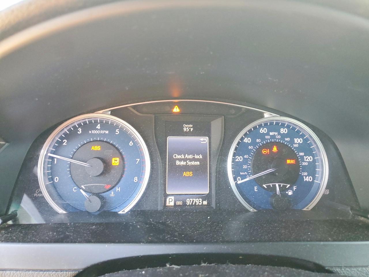 Toyota Camry Le