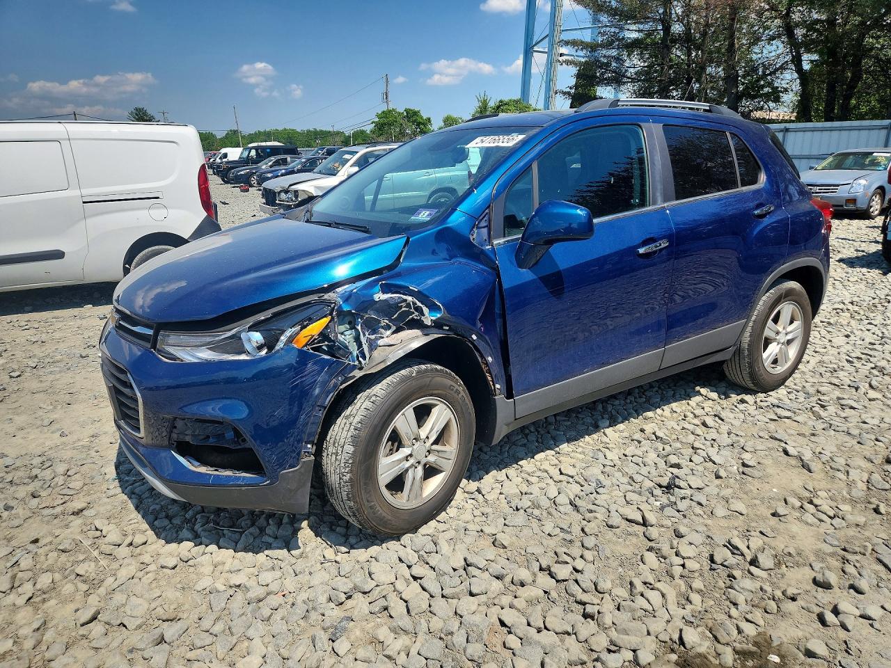 Salvage Chevrolet Trax Image
