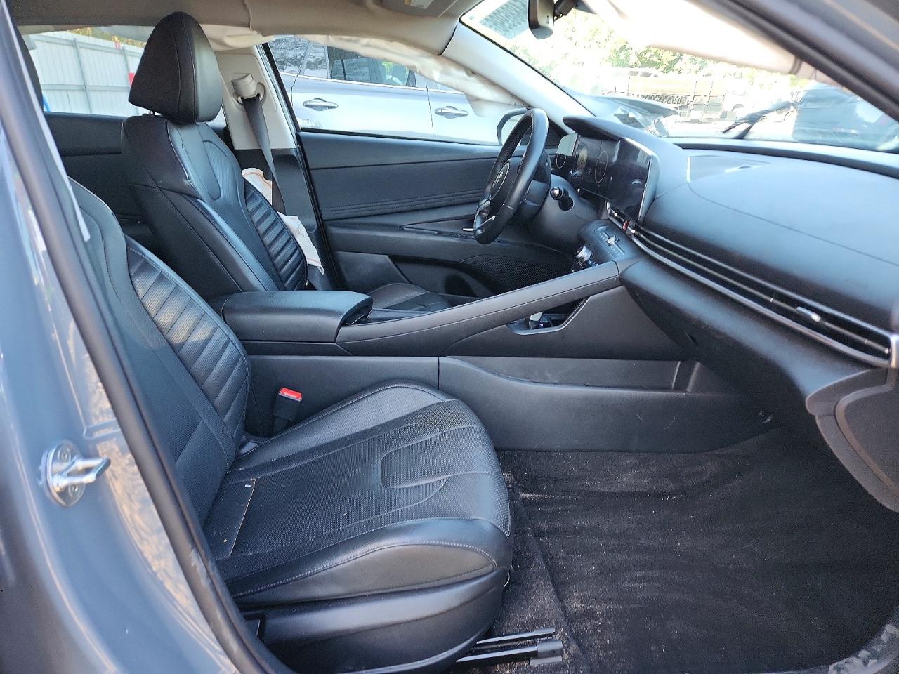 Hyundai ELANTRA Limited