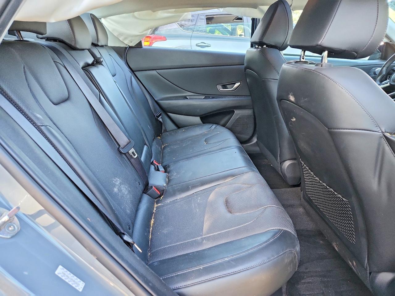 Hyundai ELANTRA Limited