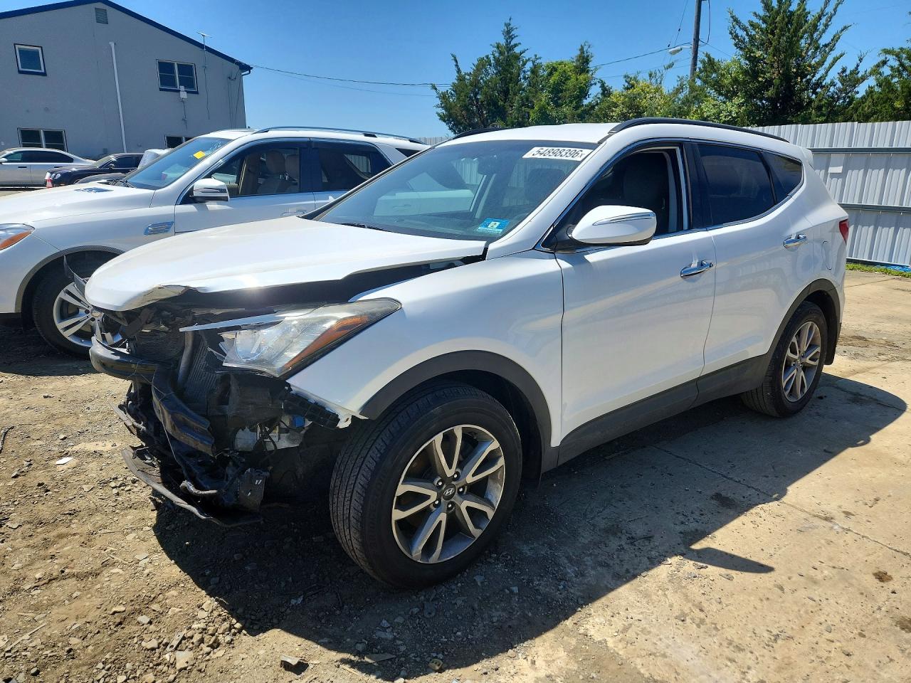 Salvage Hyundai SANTA FE Image
