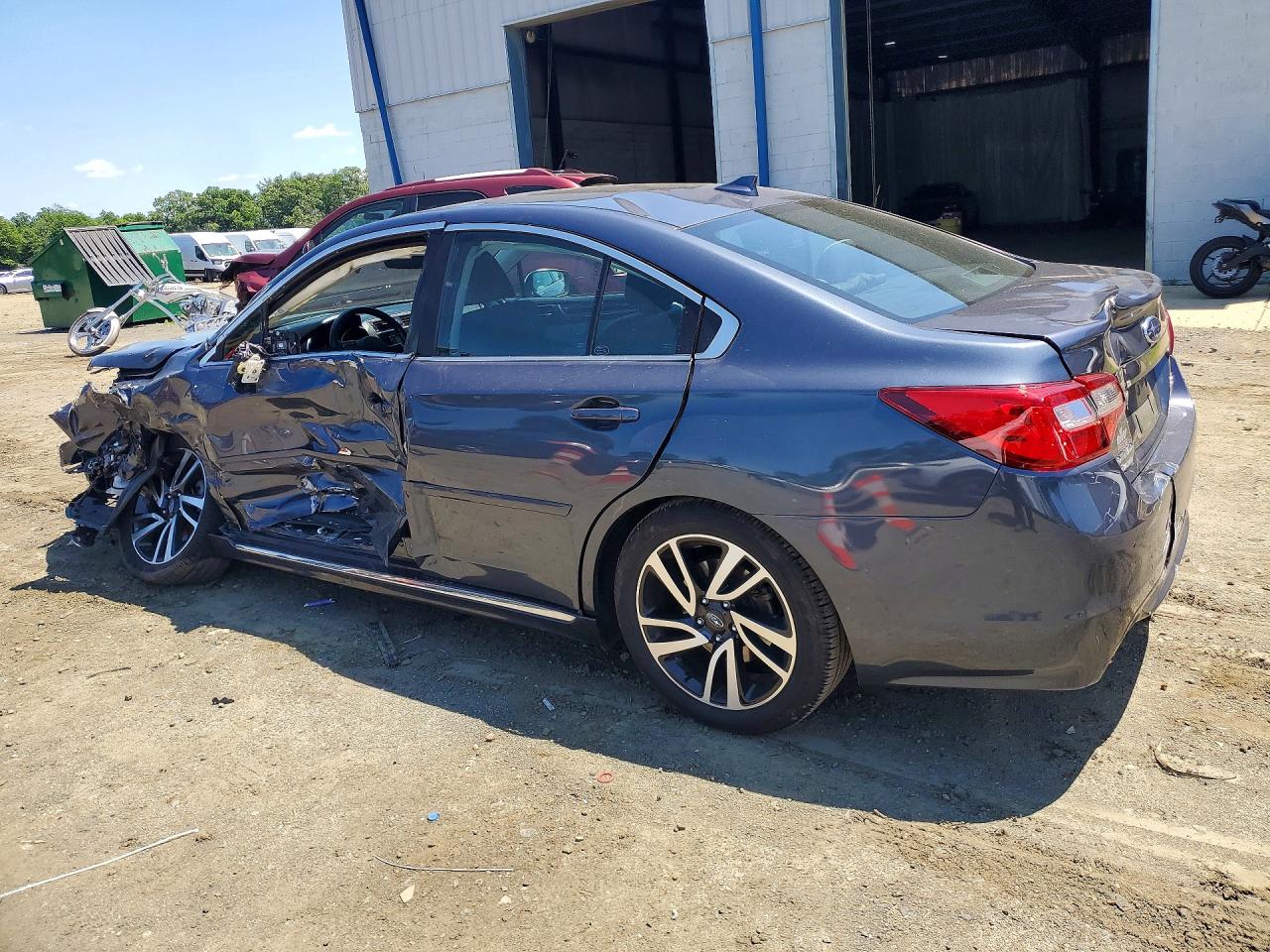 Subaru Legacy Sport