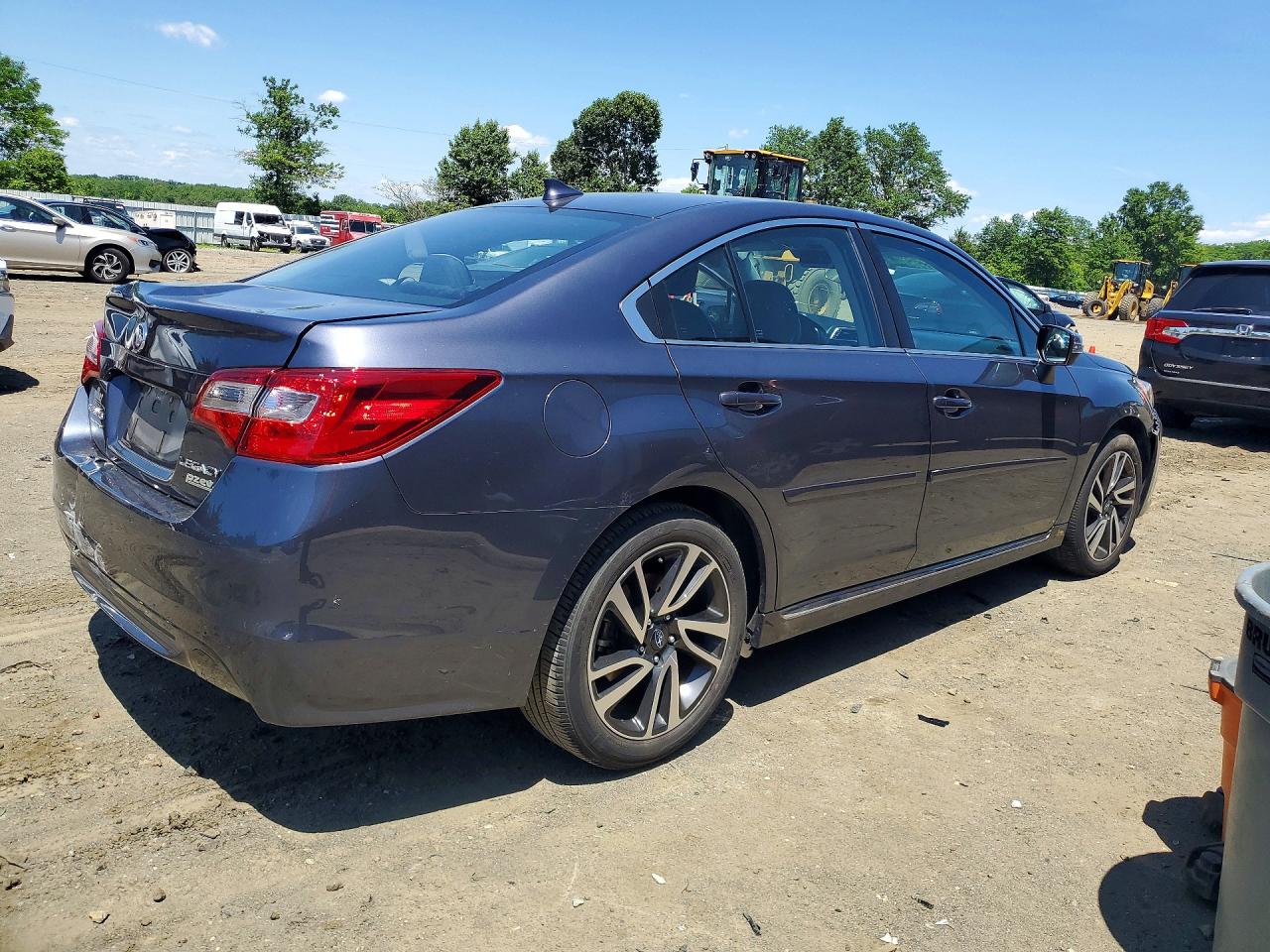 Subaru Legacy Sport