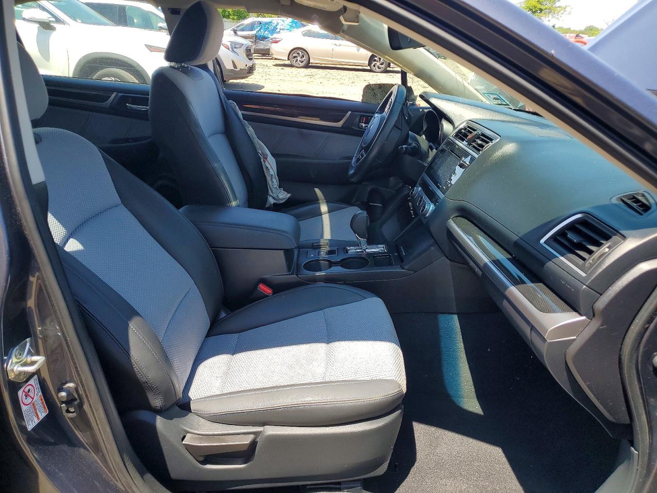Subaru Legacy Sport