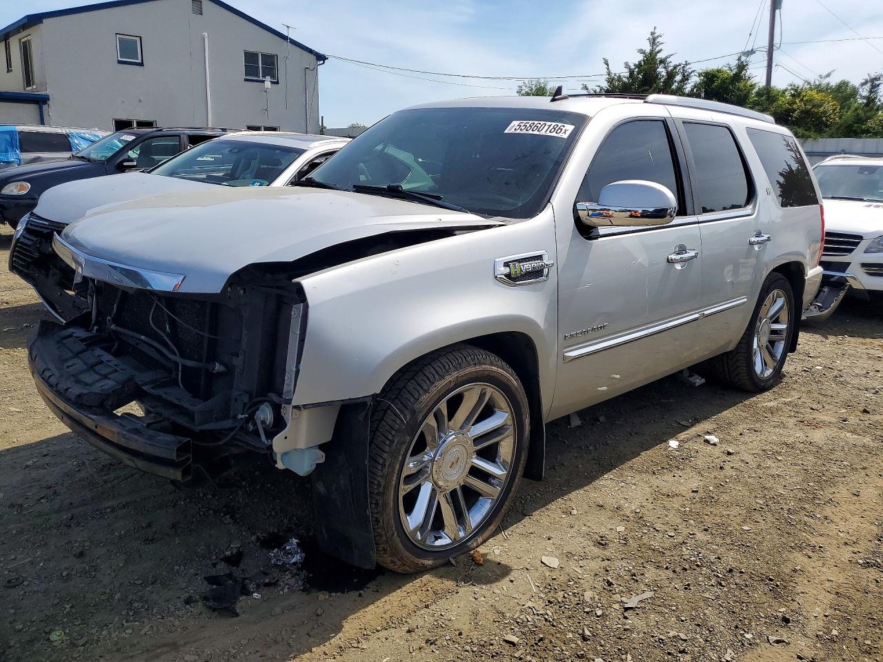 Salvage Cadillac Escalade Image