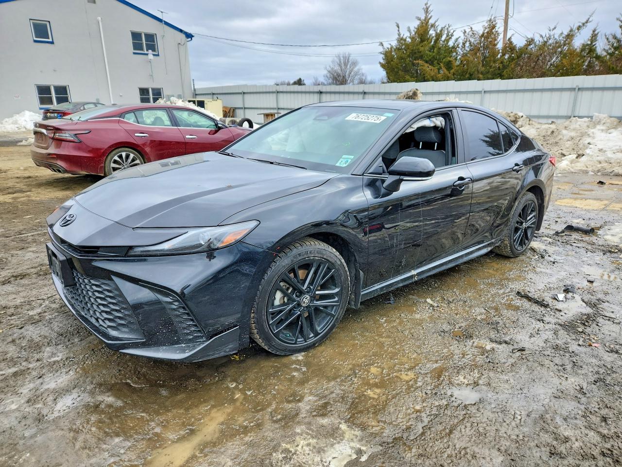 Salvage Toyota Camry Image