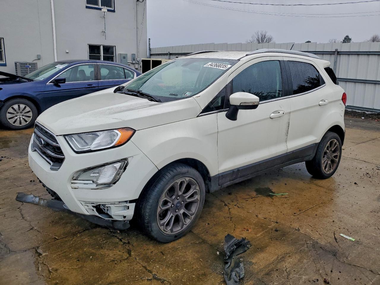 Salvage Ford EcoSport Image
