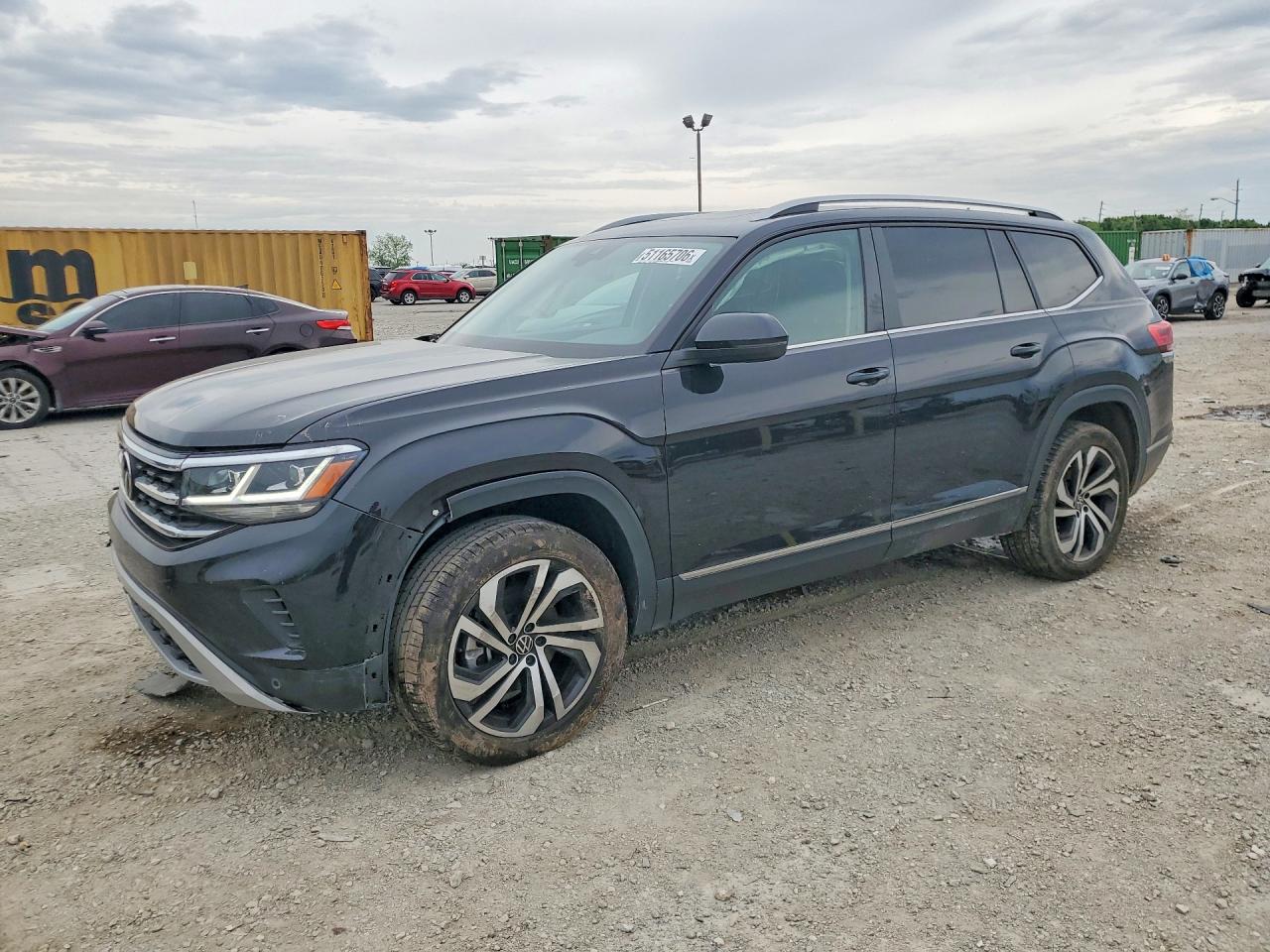 Salvage Volkswagen Atlas Image