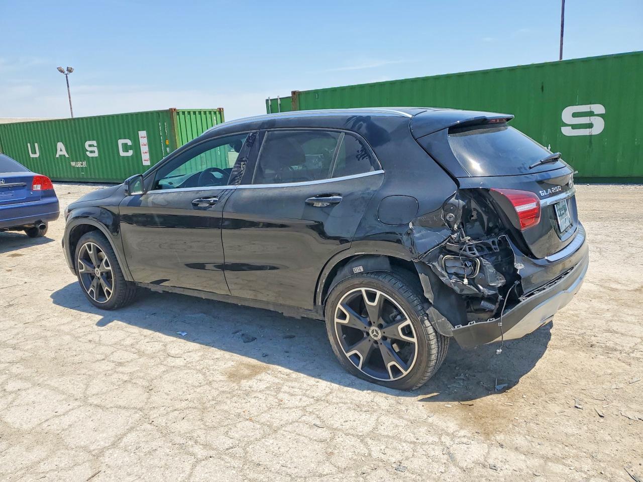 Mercedes-Benz GLA 250 4matic