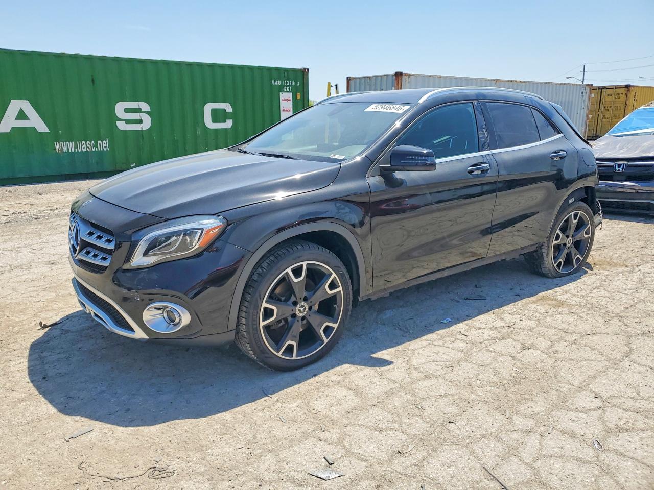 Salvage Mercedes-Benz GLA Image