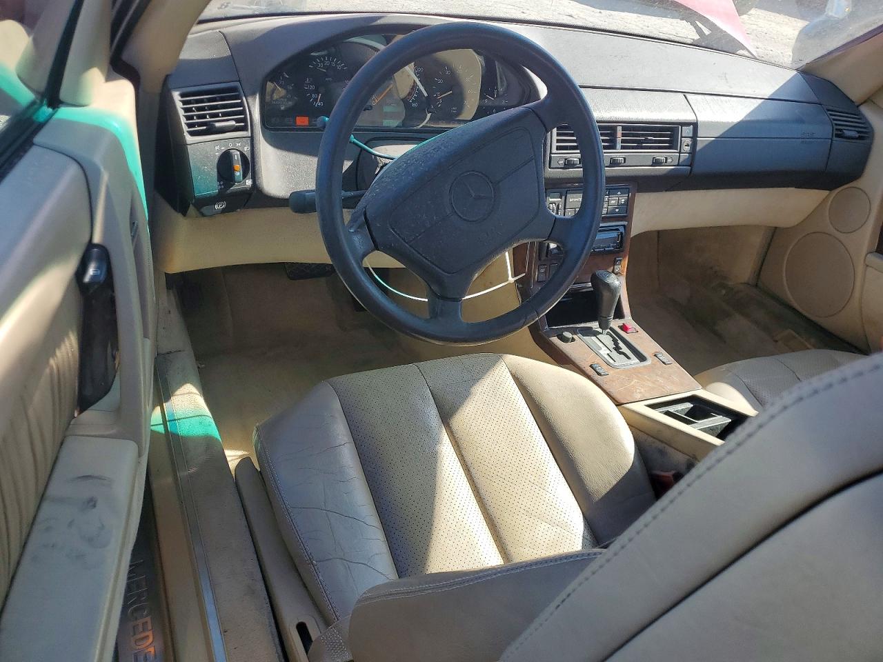 Mercedes-Benz S-Class 320