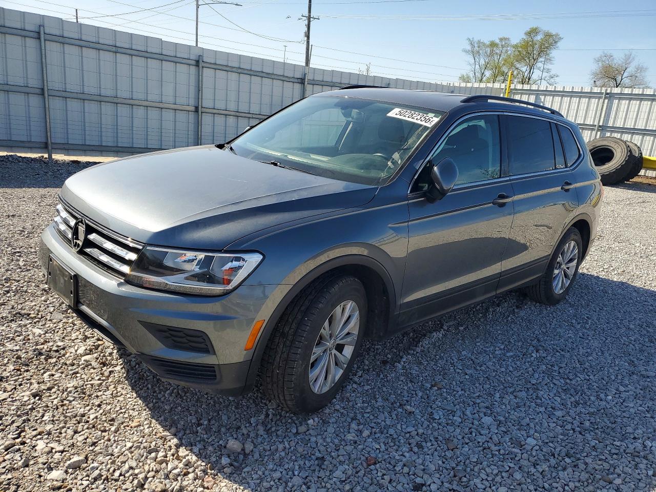Salvage Volkswagen Tiguan Image