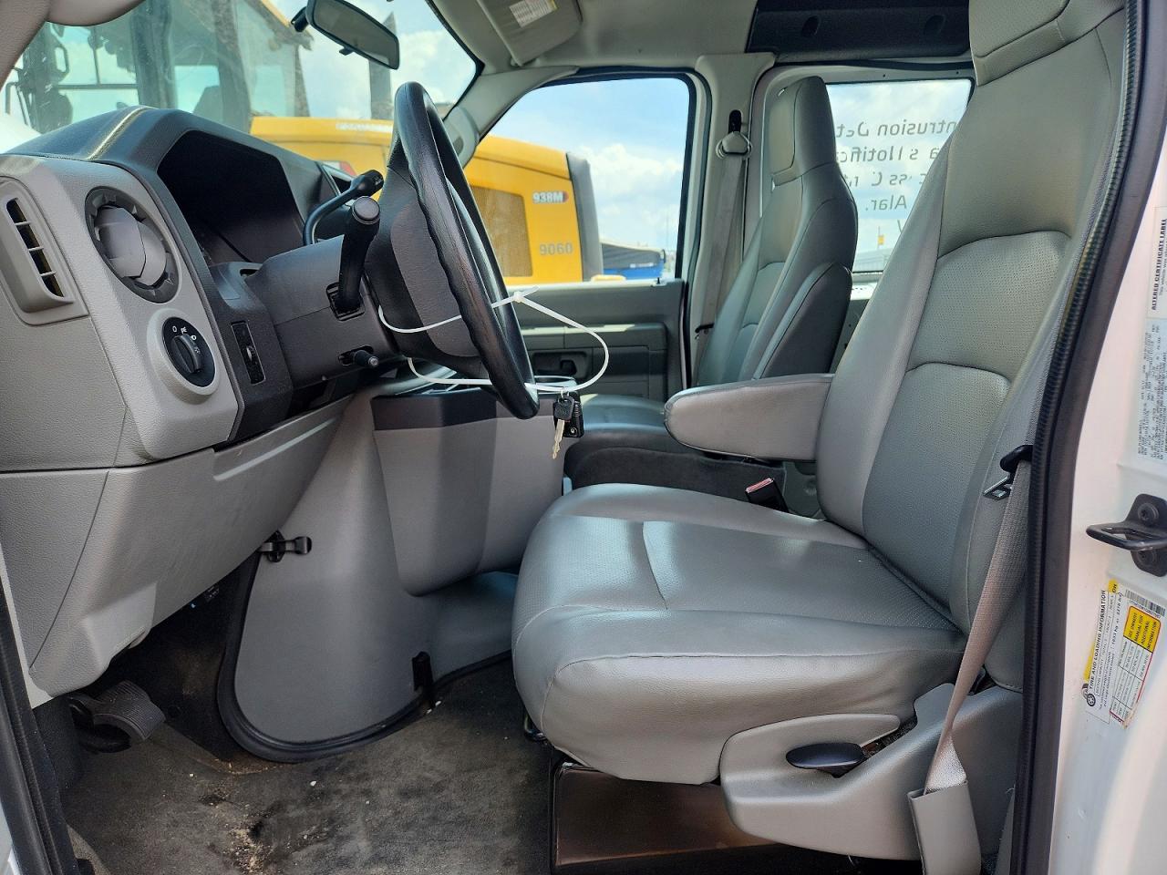 Ford Econoline E150 Van
