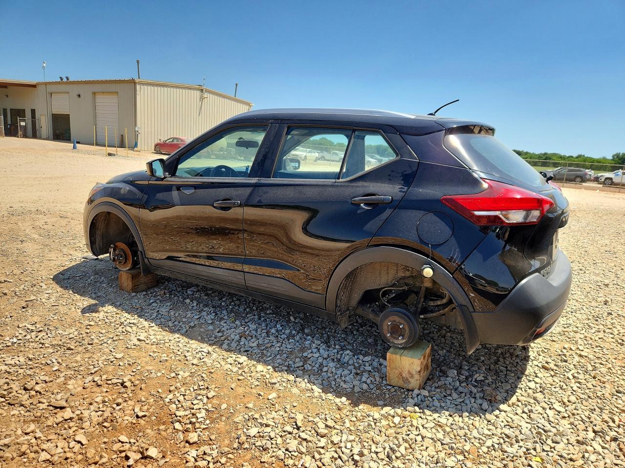 Nissan Kicks S