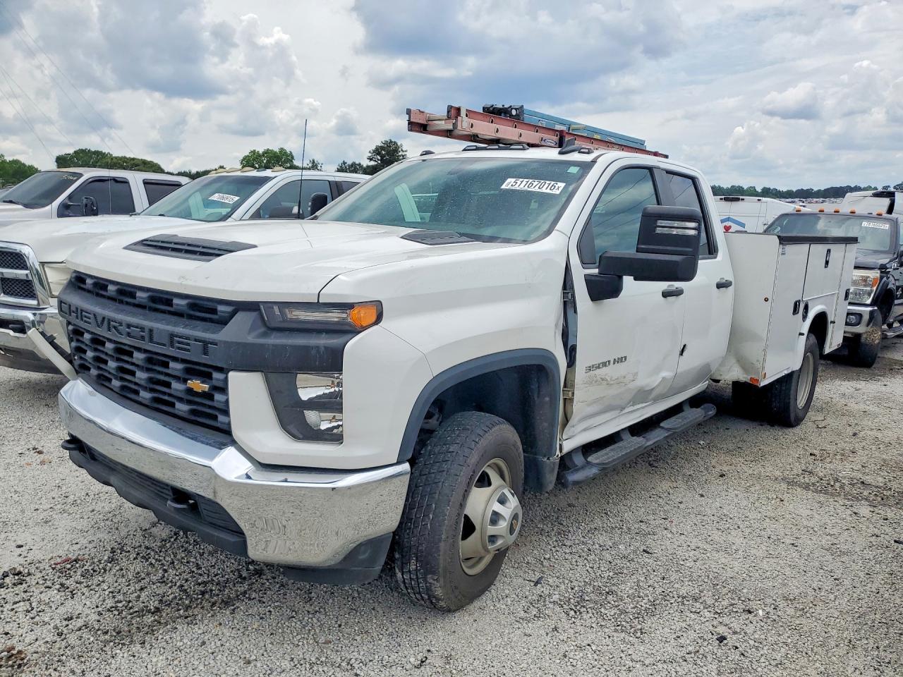 Salvage Chevrolet Silverado Image