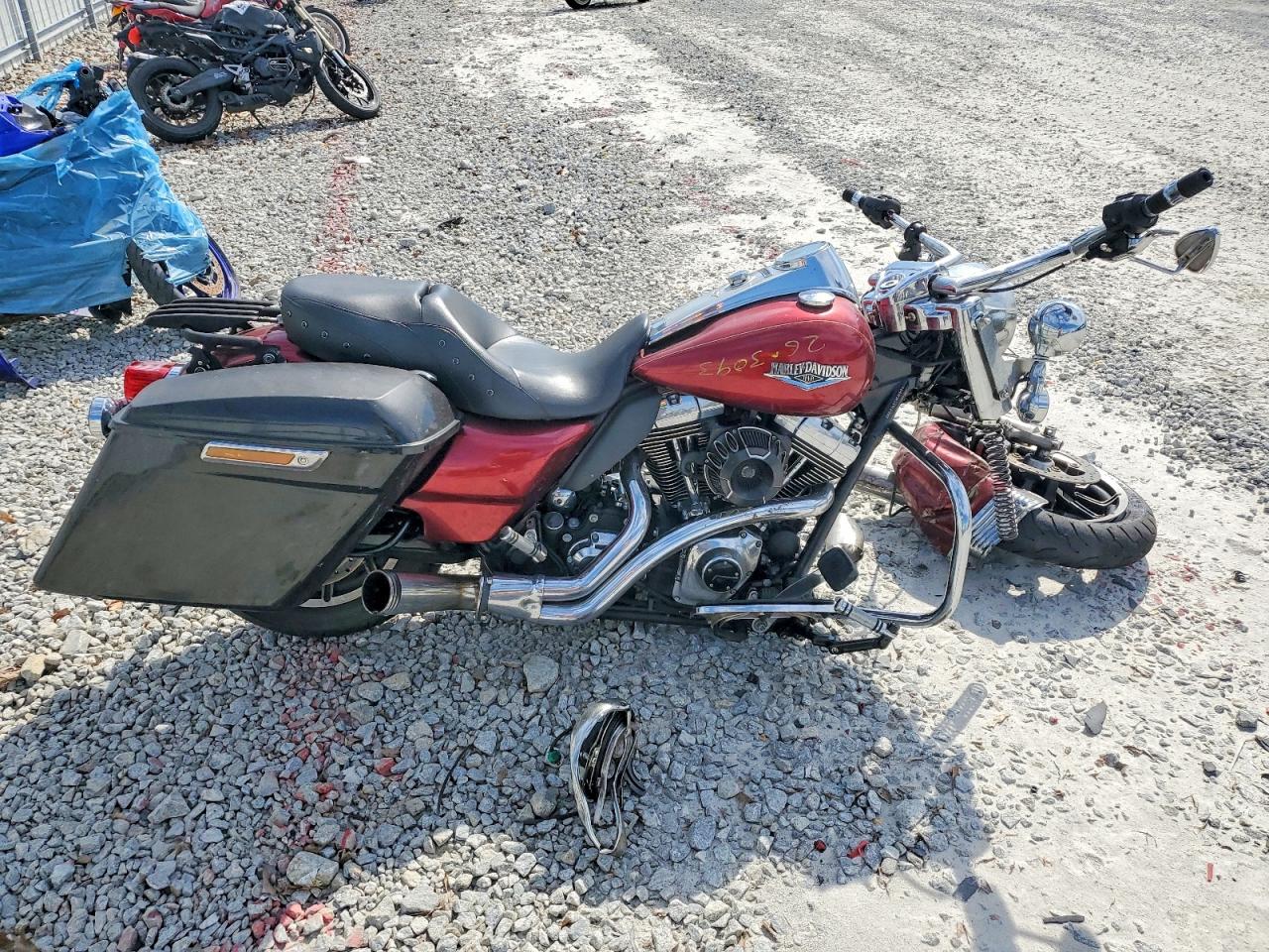 Salvage Harley-Davidson Fl Image