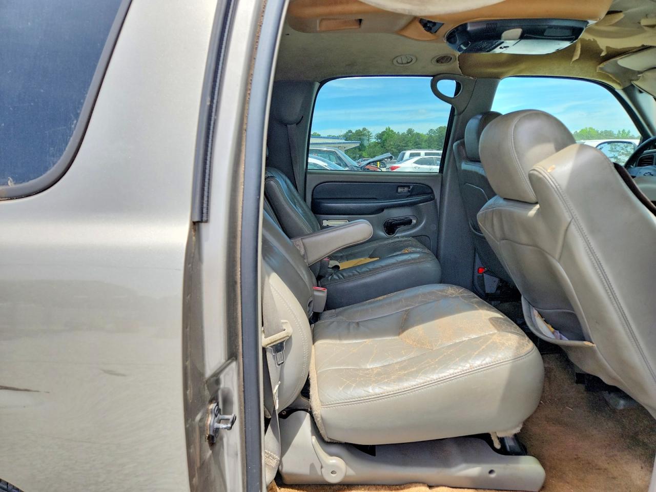 Chevrolet Suburban C1500