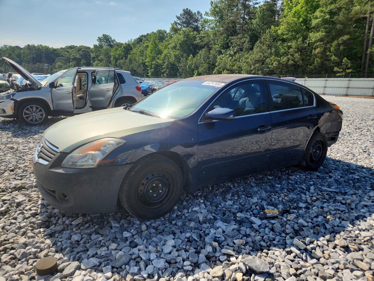 Salvage Nissan Altima Image