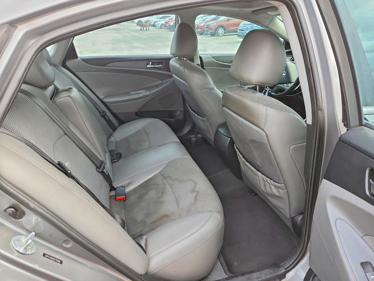 Hyundai SONATA Se 2.0t