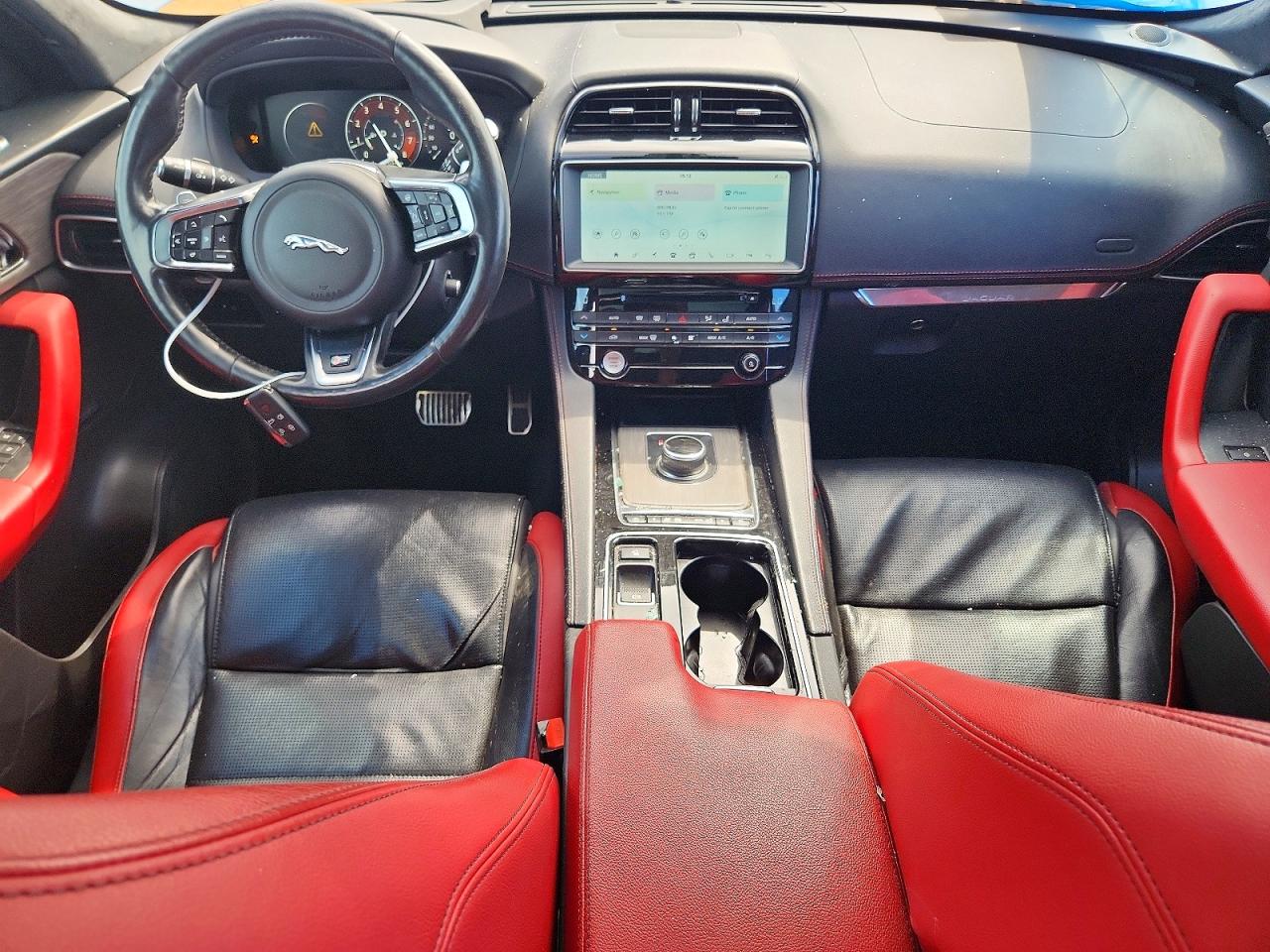 Jaguar F-PACE S