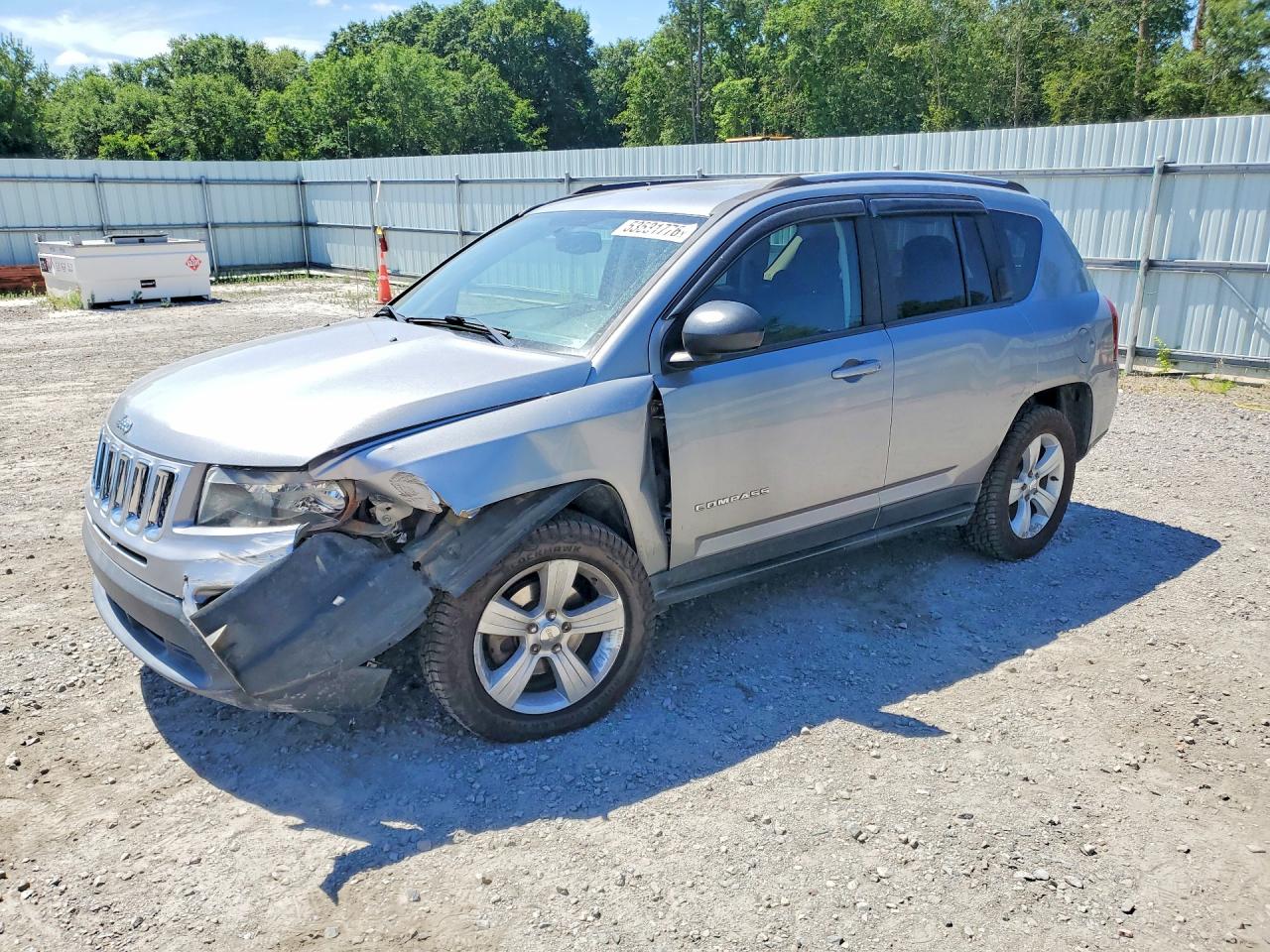 Salvage Jeep Compass Image