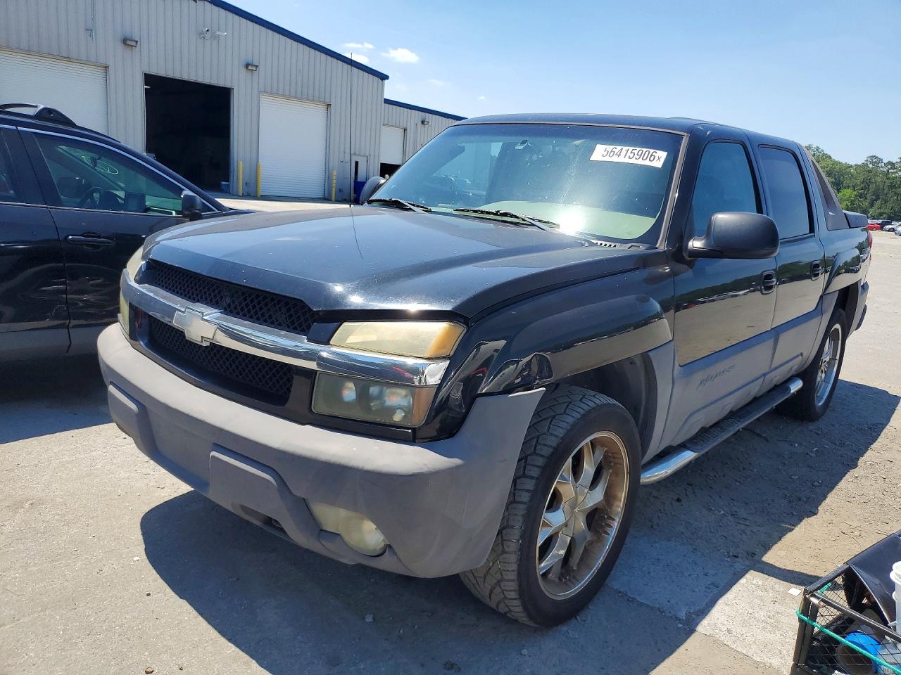 Salvage Chevrolet Avalanche Image