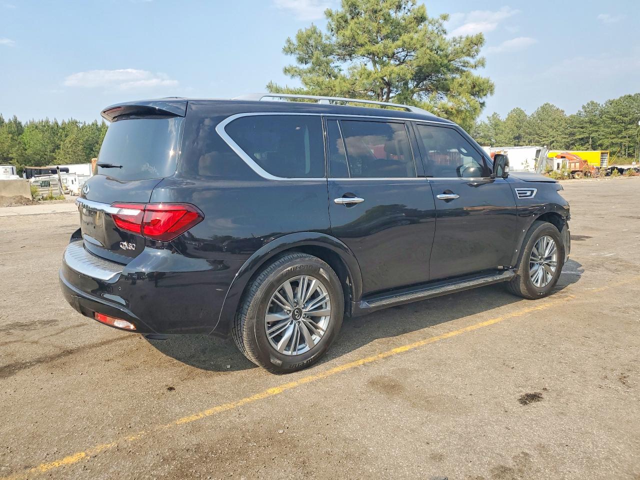 INFINITI Qx Luxe