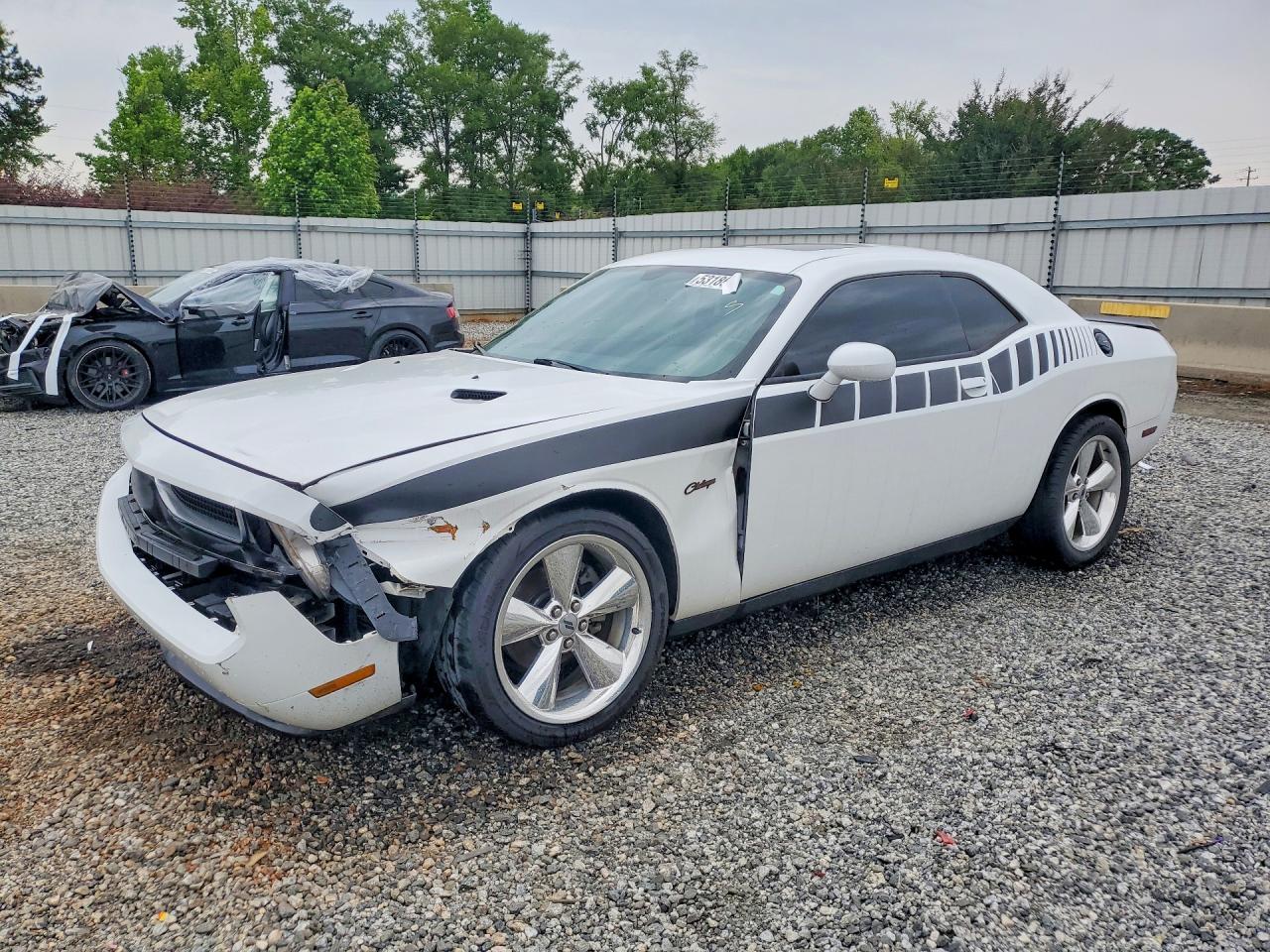 Salvage Dodge Challenger Image