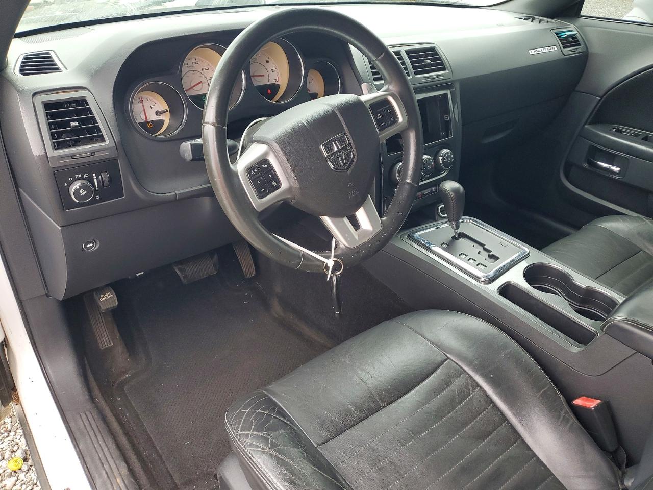 Dodge Challenger Sxt