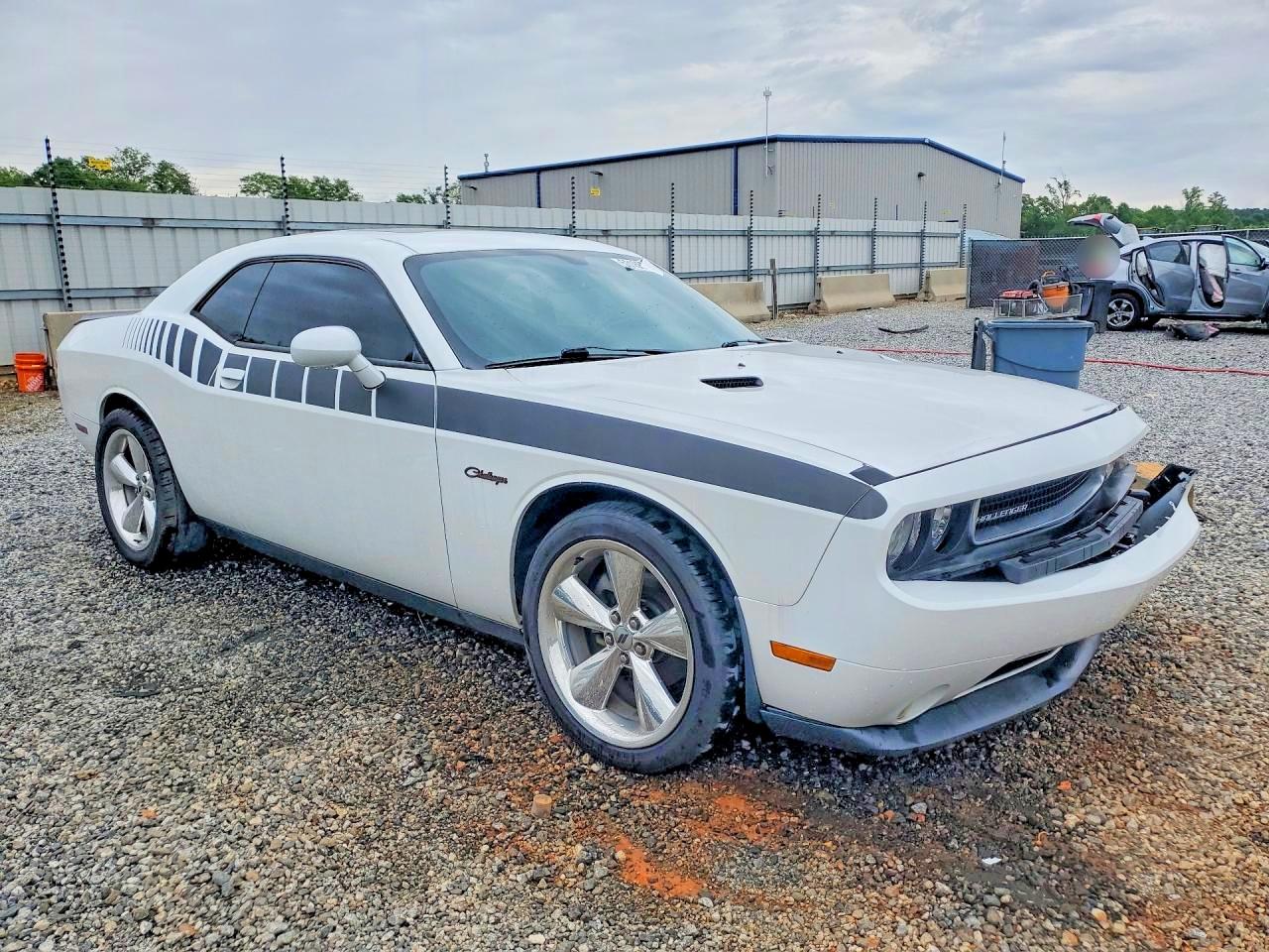 Dodge Challenger Sxt