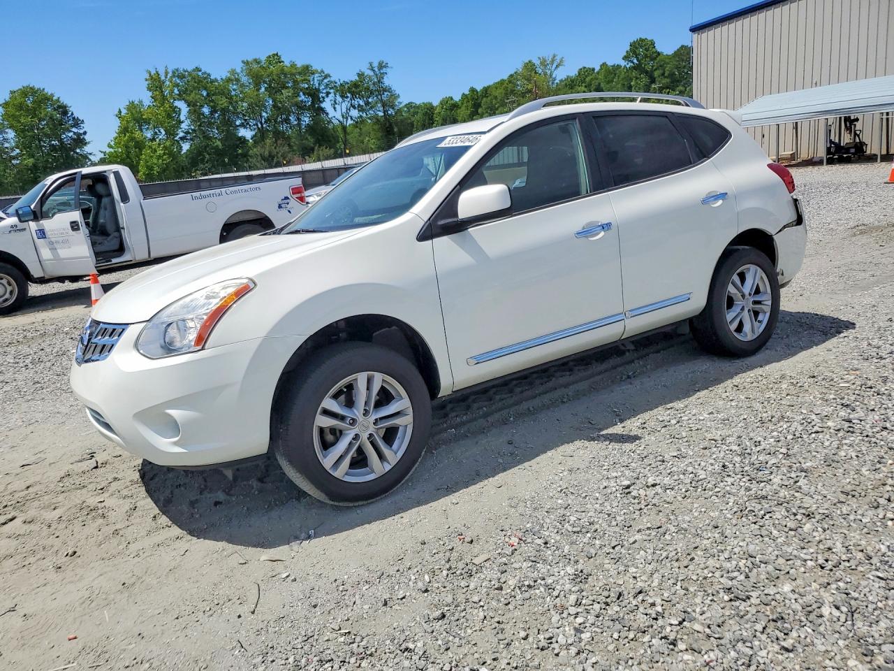 Salvage Nissan Rogue Image