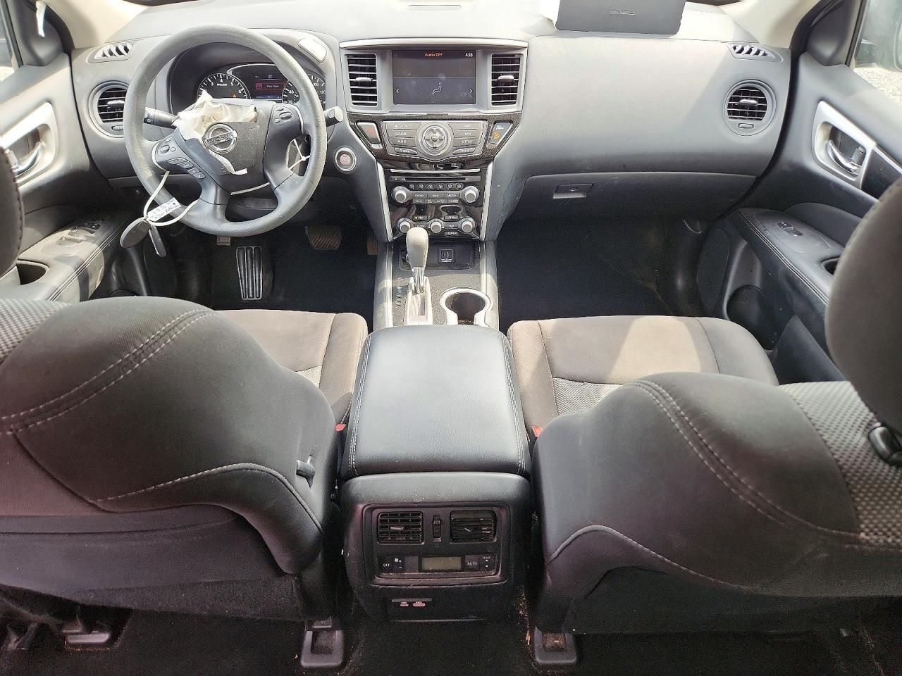 Nissan Pathfinder S