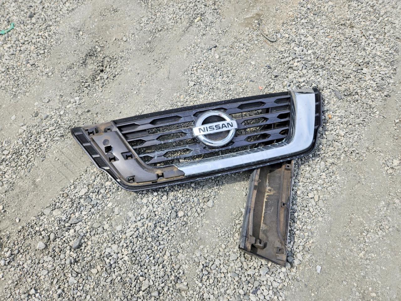 Nissan Pathfinder S