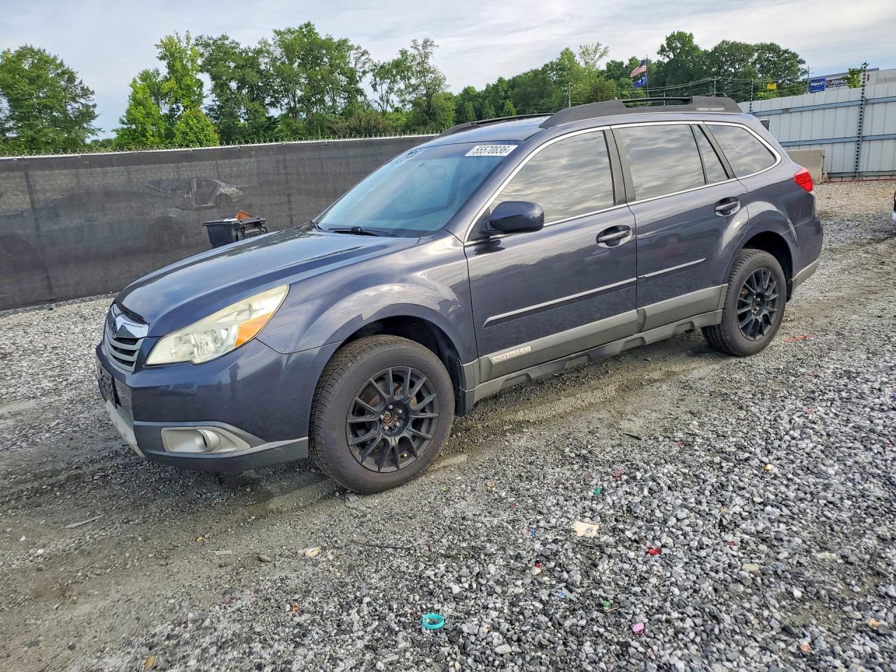 Salvage Subaru Outback Image